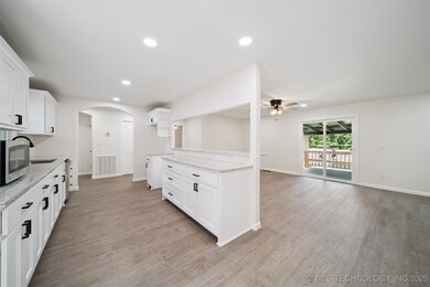 13192 S Hickory St, Claremore, OK 74017 - photo 6