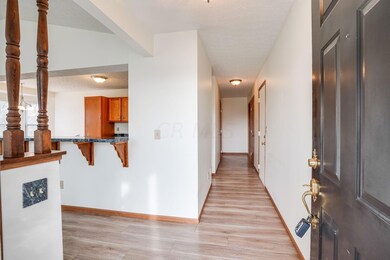 4848 Gilhem Ct, Columbus, OH 43228 - photo 4