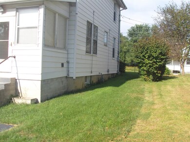 213 Valley St, Pulaski, VA 24301 - photo 5