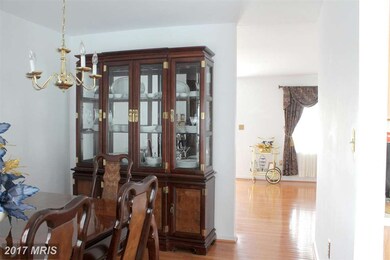 608 Cinnamon Tree Ct, Catonsville, MD 21228 - photo 5