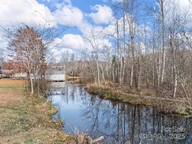 1420 W Lakeshore Dr, Landrum, SC 29356 - photo 5