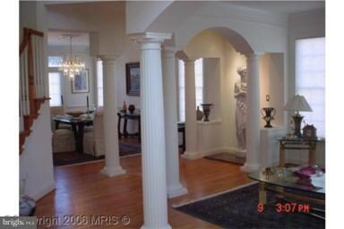 8929 Liberty Ln, Potomac, MD 20854 - photo 6