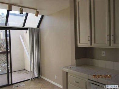 breakfast room open to kitchen