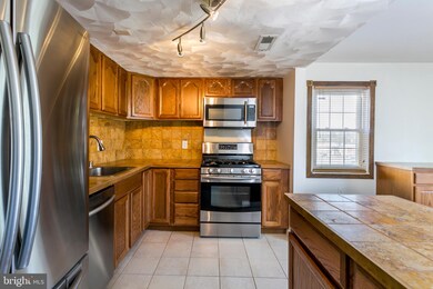 6431 Lamplighter Ridge, Glen Burnie, MD 21061 - photo 4