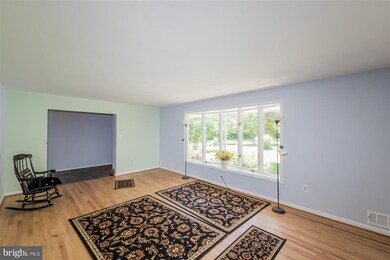 5712 Oakland Rd, Sykesville, MD 21784 - photo 4