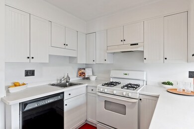 9 Concord Greene unit 7, Concord, MA 01742 - photo 4