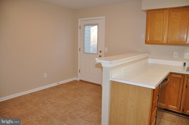 206 Mcdaniel Dr, Purcellville, VA 20132 - photo 5