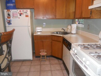 223 Wyndham Place, Trenton, NJ 08691 - photo 5