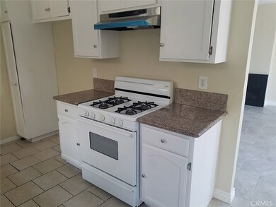 22714 Figueroa St unit 10, Carson, CA 90745 - photo 3