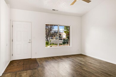 04 - Living Room