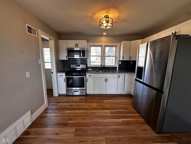 5061 N 200 W, Columbus, IN 47201 - photo 4