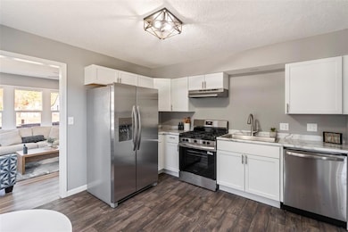 2919 Garfield Ave, Des Moines, IA 50317 - photo 6