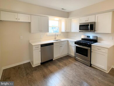 108 Robins Run W, Swedesboro, NJ 08085 - photo 6