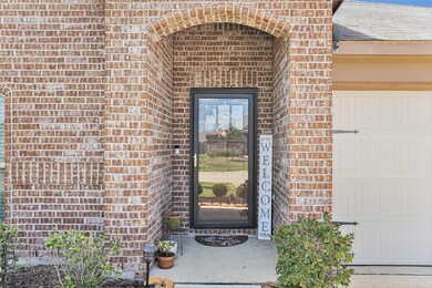 The sellers installed a very handsome Anderson storm door.