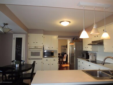 Breakfast Area-Kitchen (3)