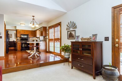 726 Newberry Dr, Batavia, IL 60510 - photo 7