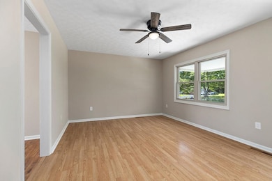 38 Greenbriar Ln, Stuarts Draft, VA 24477 - photo 4