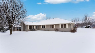811 Westland St, New London, MN 56273 - photo 5