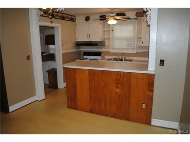 Eat in Kitchen with nice Bar area.