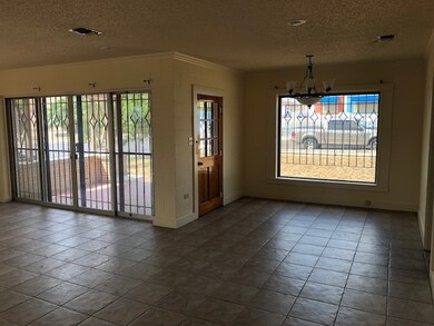 1217 Cedar Ave, Laredo, TX 78040 - photo 5