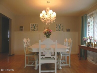 dining 4909