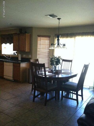 eat in kitchen