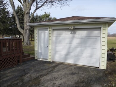 5543 Mapleton Rd, Lockport, NY 14094 - photo 6