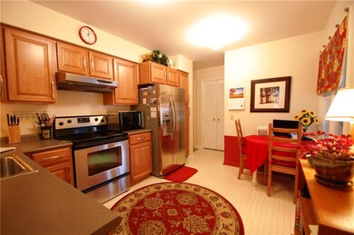 Eat-in-kitchen
