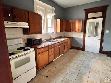 435 Washington St, Logansport, IN 46947 - photo 3