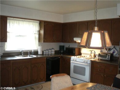 9325 Lakeland Dr, Henrico, VA 23229 - photo 7