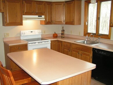 57 Lawton Rd unit B, Shirley, MA 01464 - photo 5