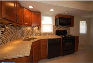 112 S Line St, Lansdale, PA 19446 - photo 7