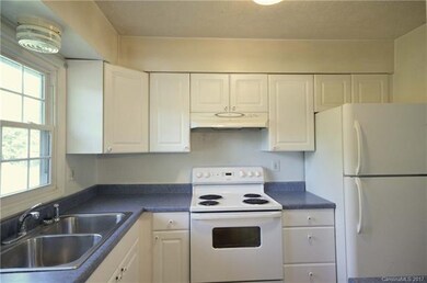 17 Melton Rd, Candler, NC 28715 - photo 5