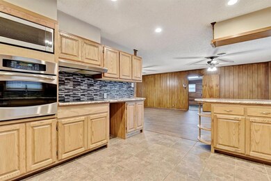 919 Dodson St, Gainesville, TX 76240 - photo 5