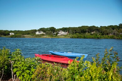 312 E Chop Dr, Oak Bluffs, MA 02557 - photo 3