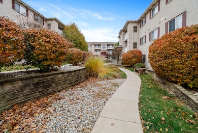 2021 W 75th Place unit 17, Merrillville, IN 46410 - photo 4