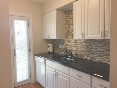 2884 CHATEAU CIRCLE