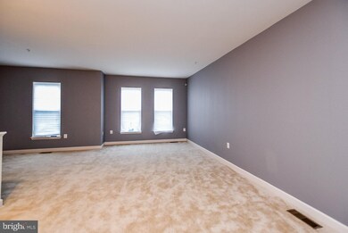 5037 Kimi Gray Ct SE, Washington, DC 20019 - photo 5
