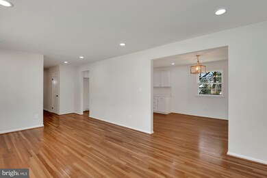 2914 Chapel View Dr, Silver Spring, MD 20904 - photo 6