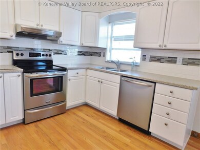 519 24th St, Dunbar, WV 25064 - photo 5