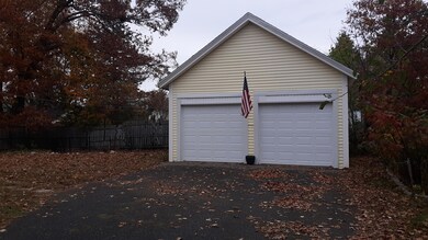 8 Douglas St, Lisbon, ME 04252 - photo 3