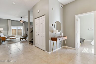 11-web-or-mls-2503 W 5th St-03
