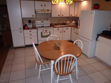 Kitchen with eat-in area