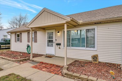 917 N 28th St, Mattoon, IL 61938 - photo 3