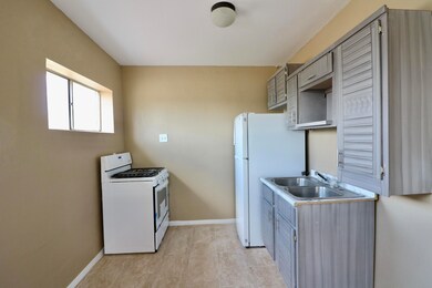 408 Lesa Ln, El Paso, TX 79915 - photo 5