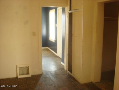 1003 N 6th St, Niles, MI 49120 - photo 4
