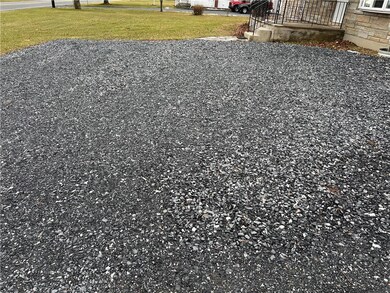 501 Monocacy Dr unit 1, Bath, PA 18014 - photo 2