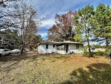 952 Gausetown Rd, Kingstree, SC 29556 - photo 5