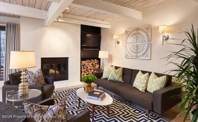 Main Living Pic