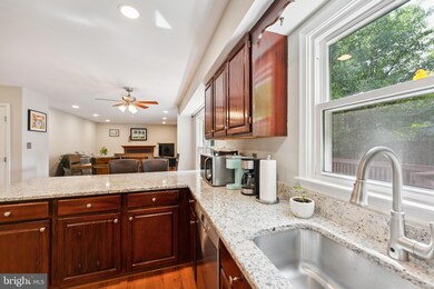 1439 Powells Tavern Place, Herndon, VA 20170 - photo 5